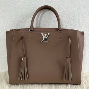 LOUIS VUITTON Lockmeto Tote